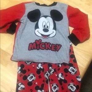 2 piece flannel Disney pajama set